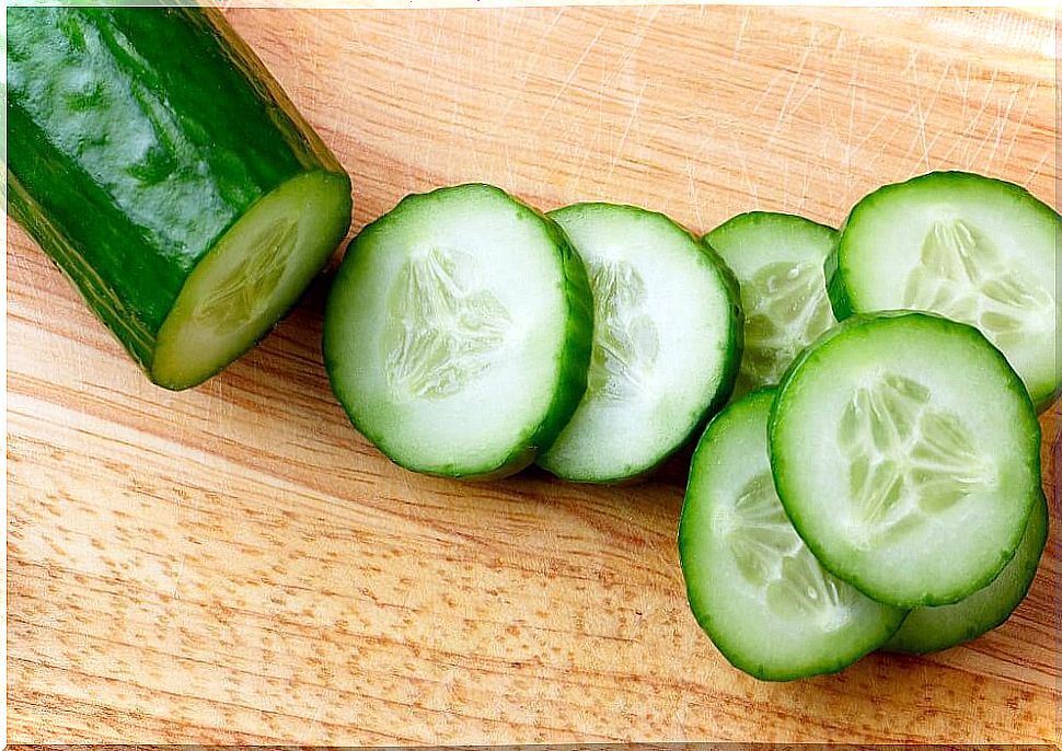 cucumber, foods that hydrate the skin