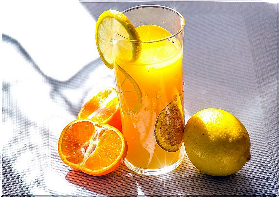 Benefits of yellow lemon juice