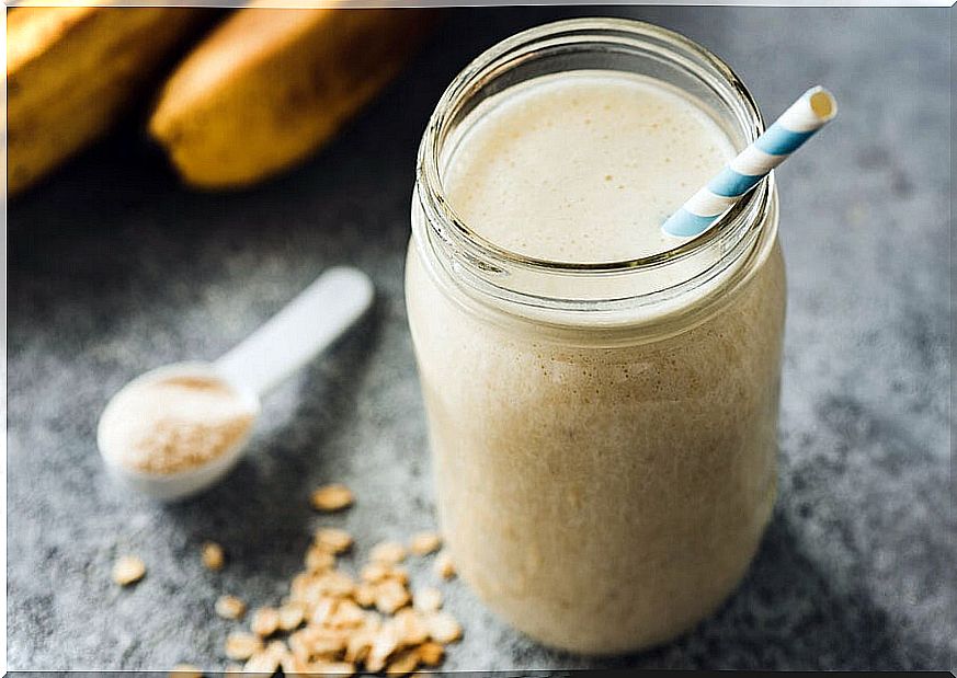 How to make a satiating oatmeal banana smoothie