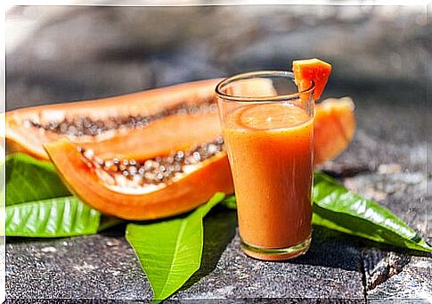 How to make this papaya and oatmeal smoothie