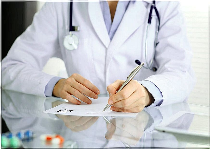 Doctor taking notes to give diagnosis