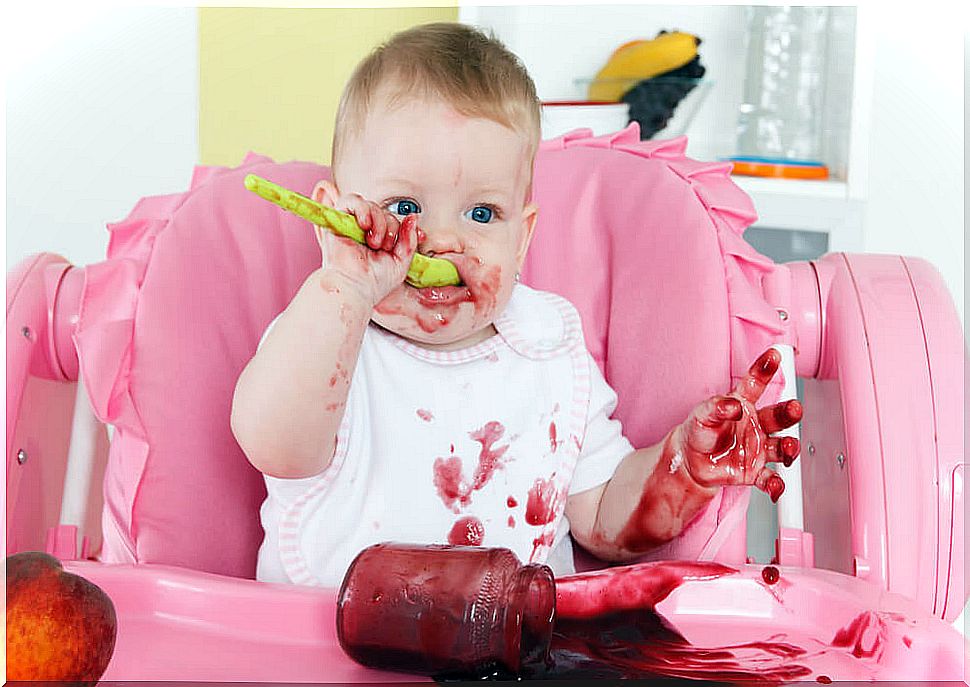 Child eating healthy meals for baby.