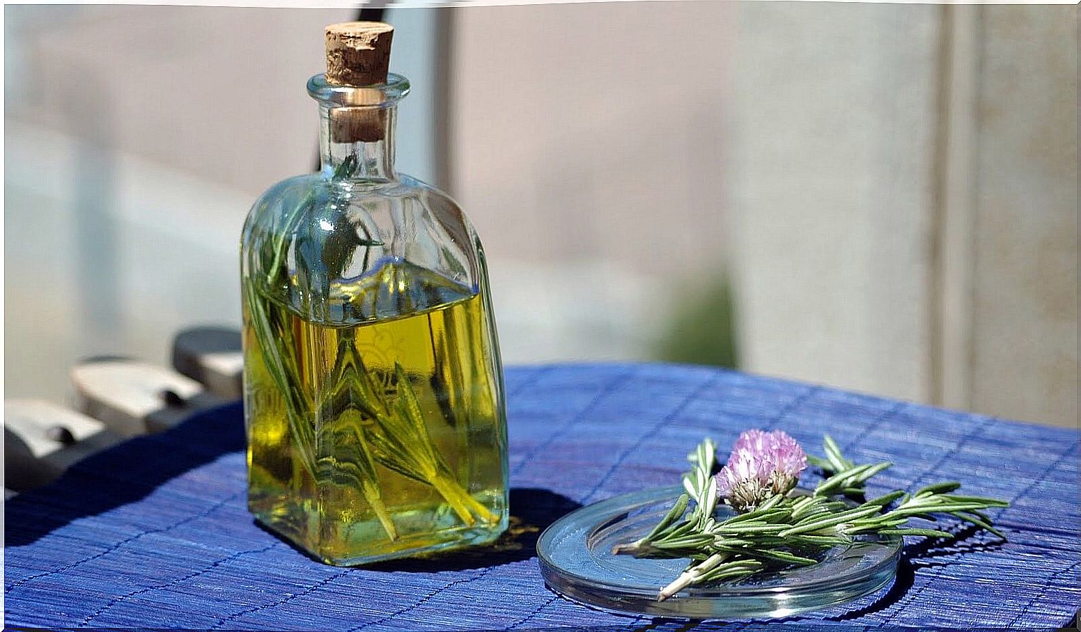 Rosemary alcohol to fight cellulite